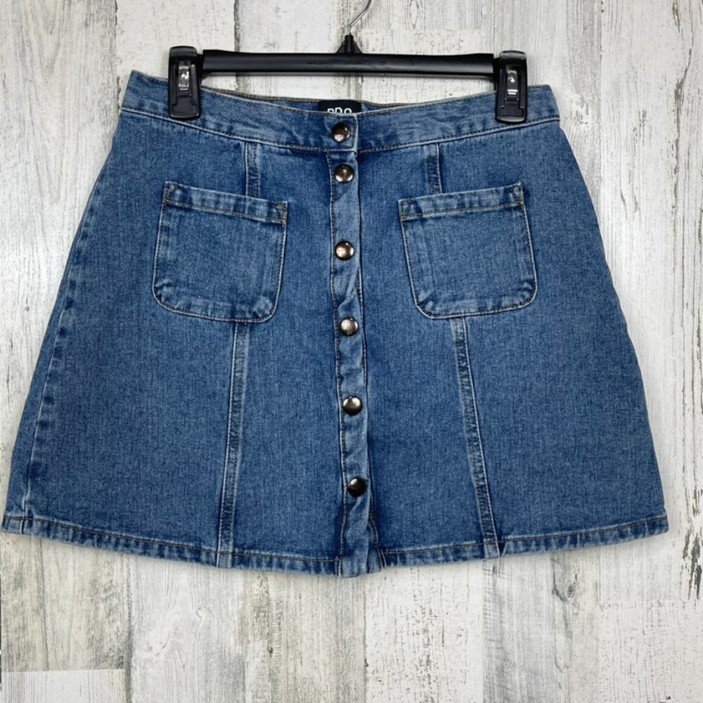 BDG Urban Outfitters denim mini skirt A line snap front blue size Medium